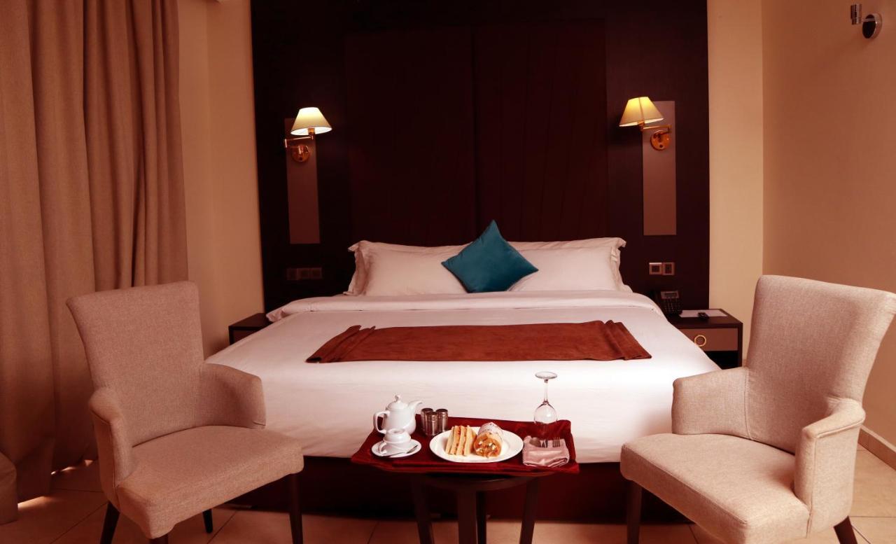 Monty Suites Calabar Extérieur photo